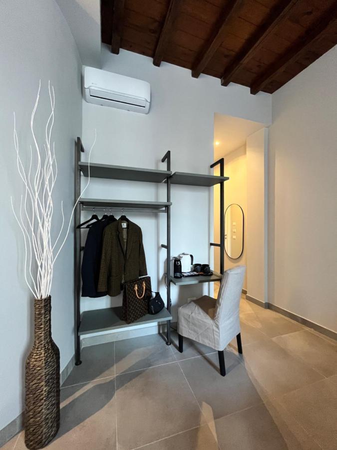 Soha Piazza Di Spagna Boutique Rom Exterior foto